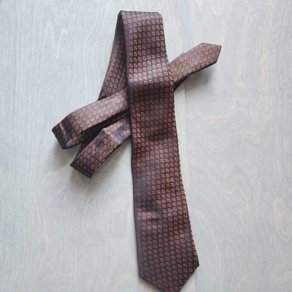 100% silk cottage product made in‎ India silk tie approx 55